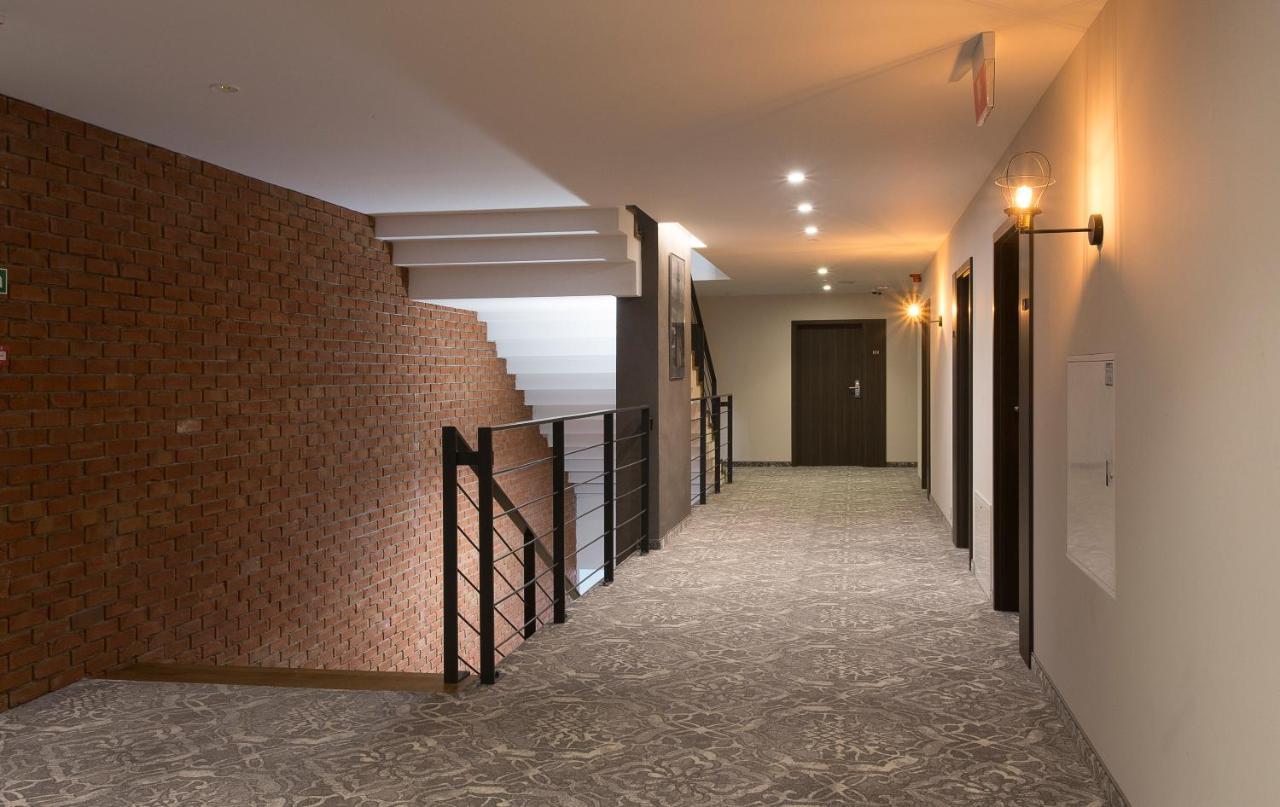 Polanka Conference Center Hotel Krosno Exterior foto