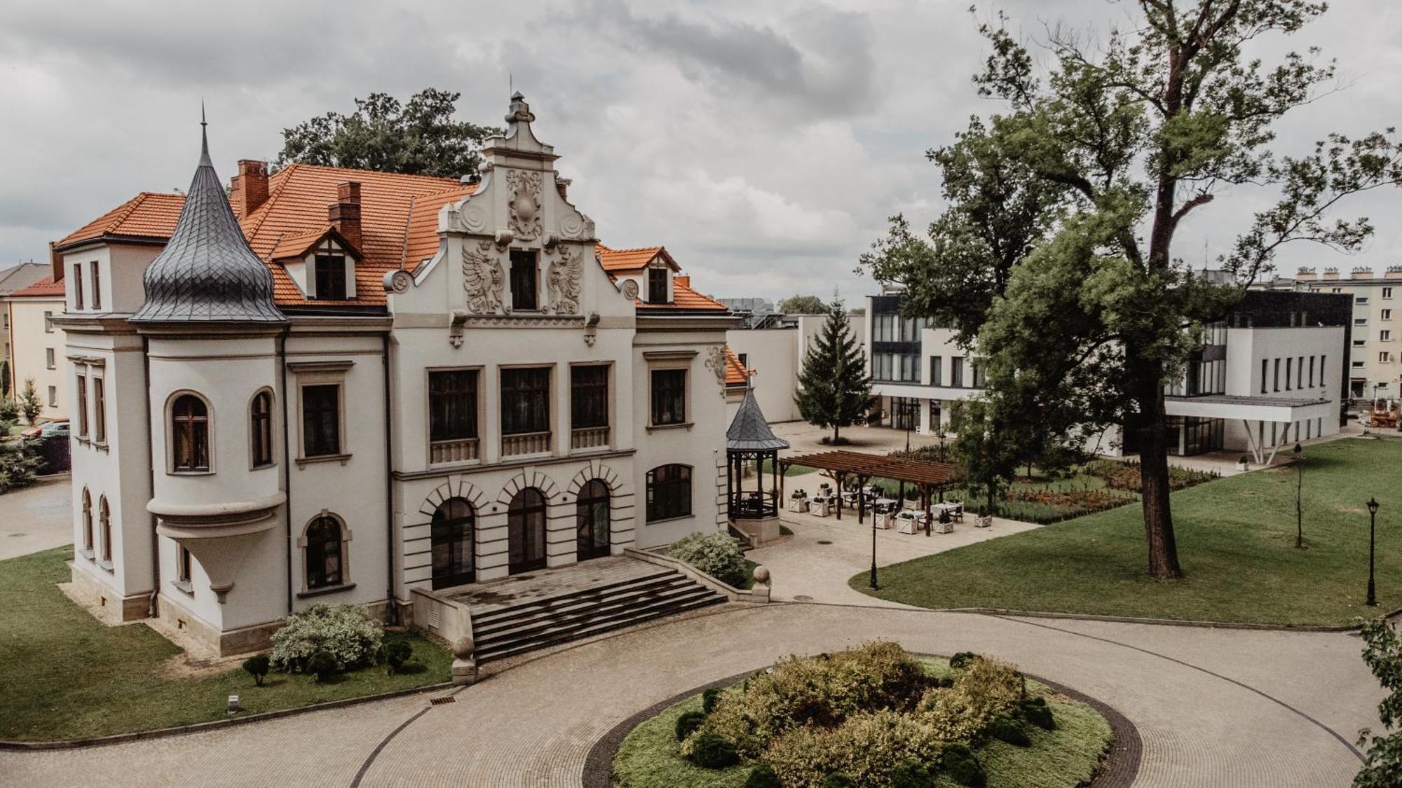 Polanka Conference Center Hotel Krosno Exterior foto